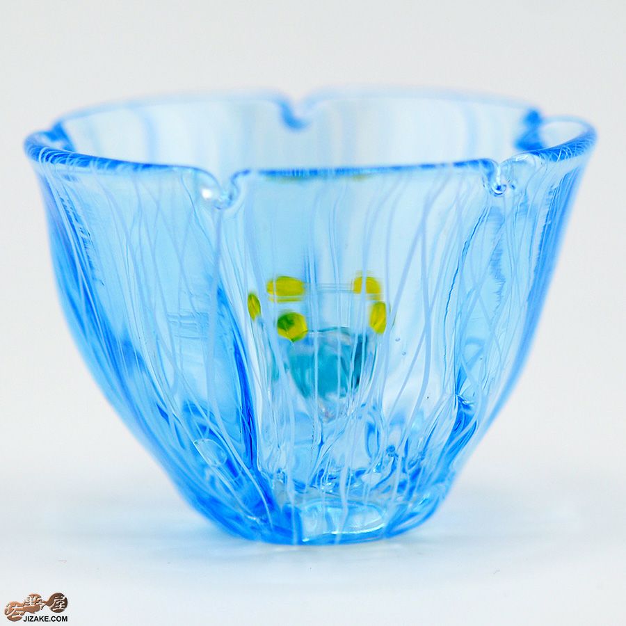 箱入】湯浅明子 お花のぐい呑み 水色 | 日本酒専門店 佐野屋 JIZAKE.COM