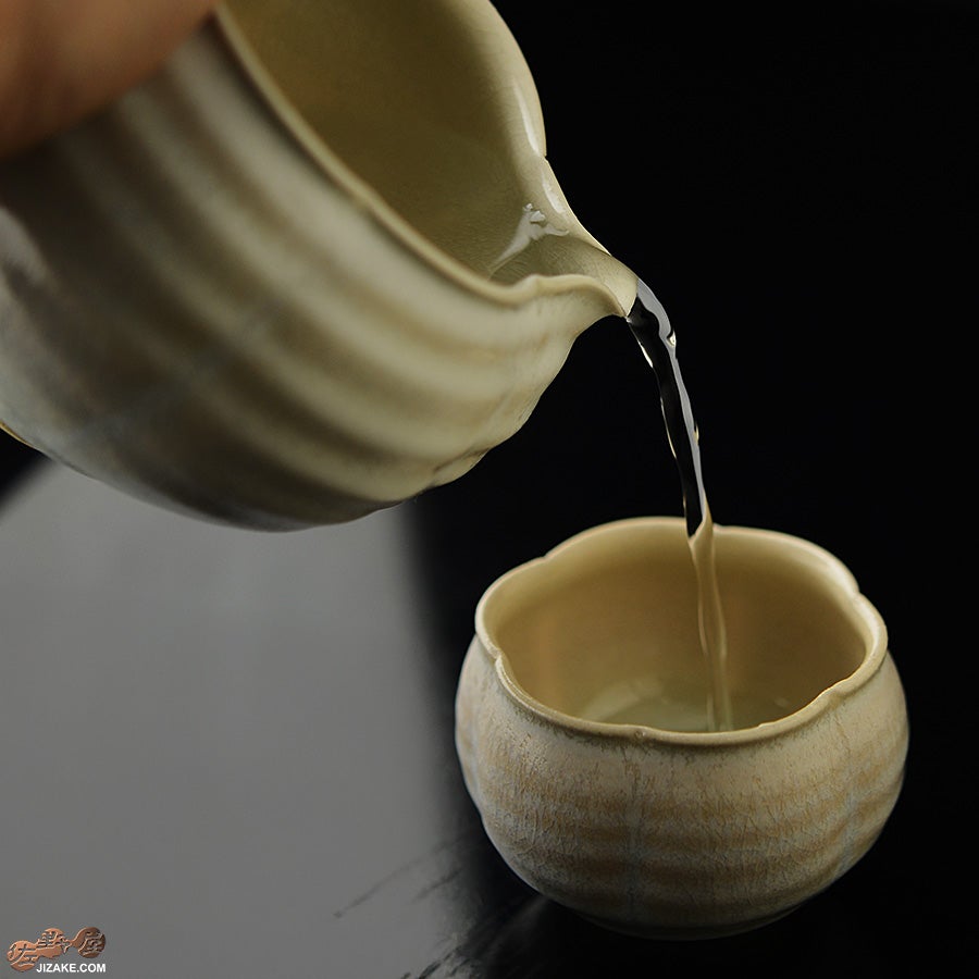 石戸 生 彩雲輪花　一合片口　