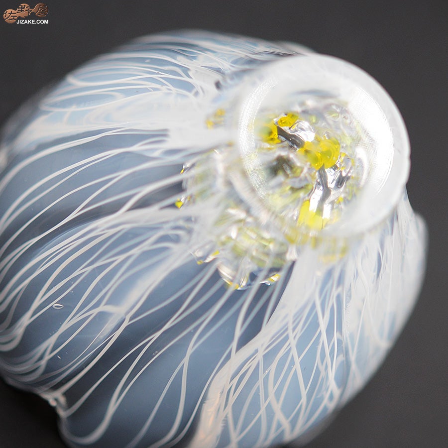 湯浅明子 お花のぐい呑み 白